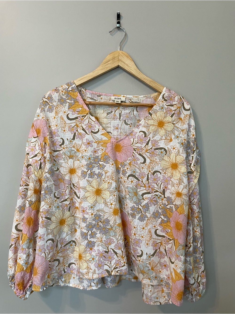 a.n.a. Petite XXL Floral V Neck Blouse Long Sleeve Ruffle Detail